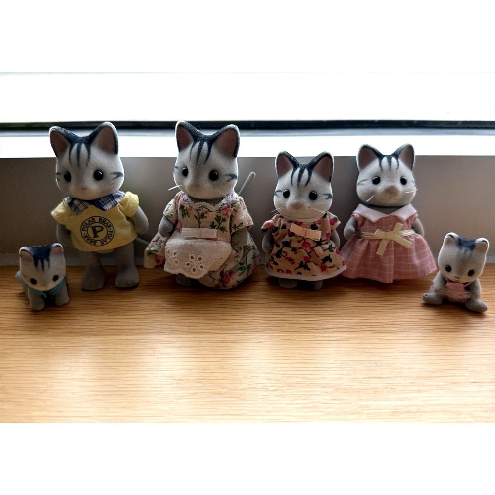Sylvanian Families Gray Striped Cat Family Lot 6 Calico Critters Parents Kids